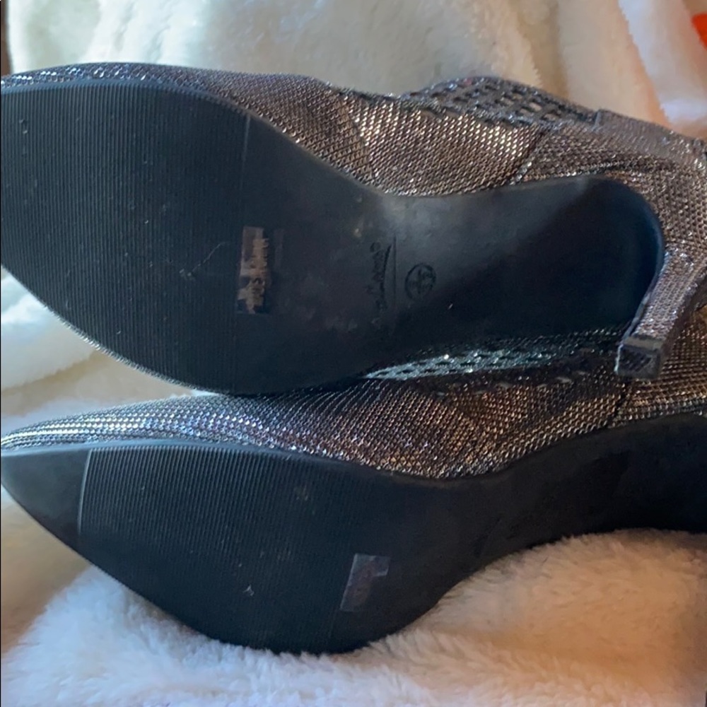 Booties - Picture 4 of 4
